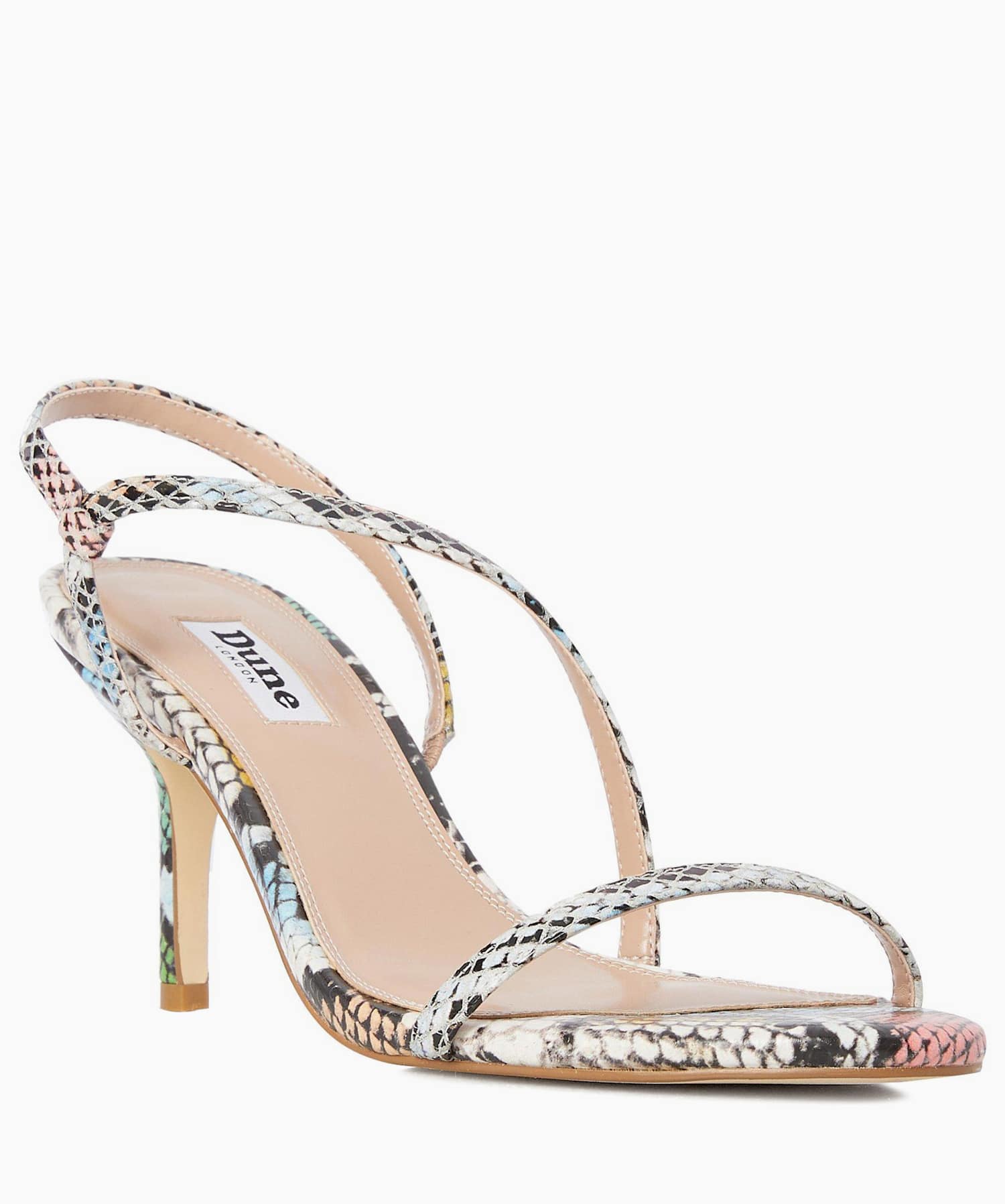 Dune barely deals there heels