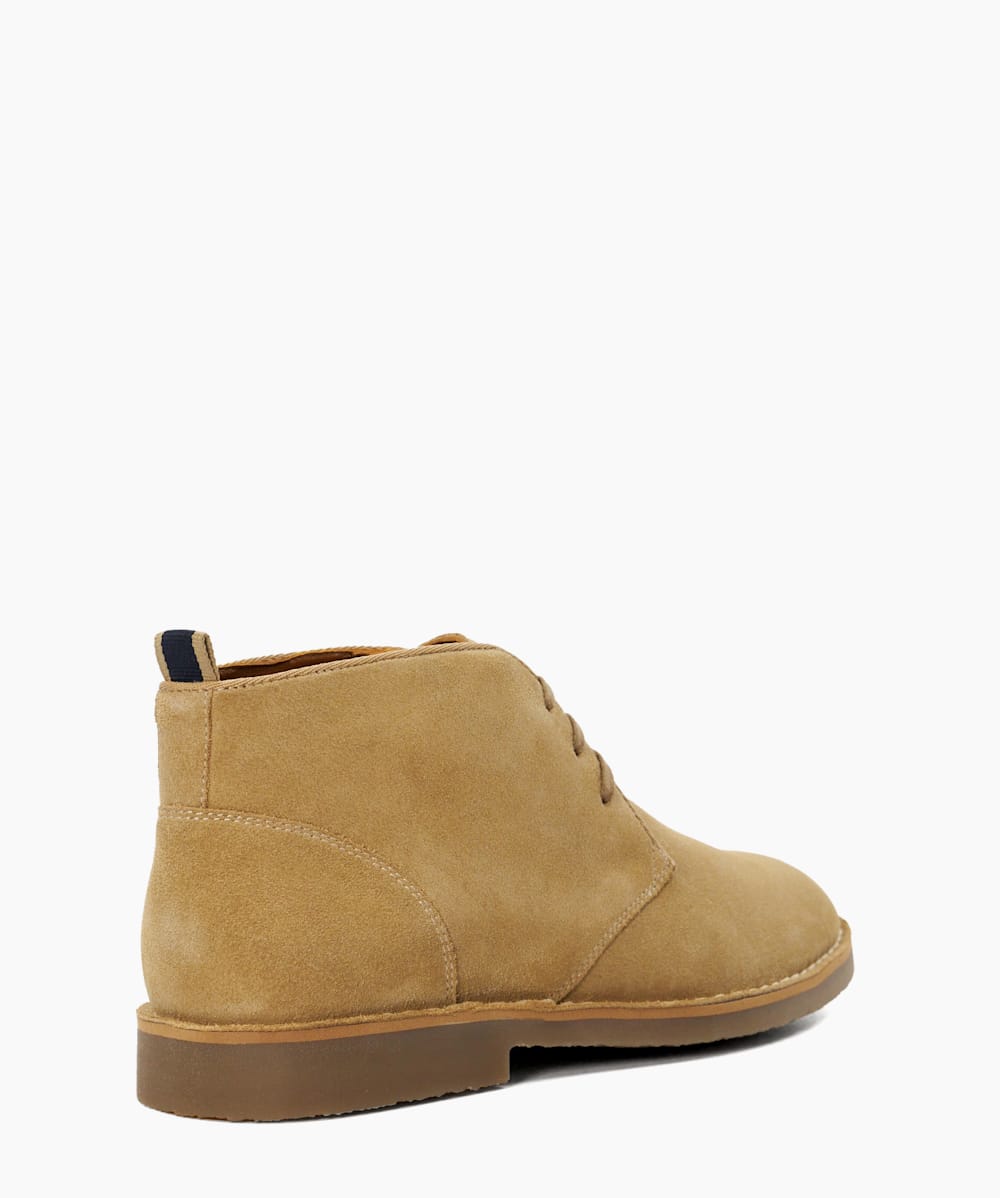 Casual chukka boots deals