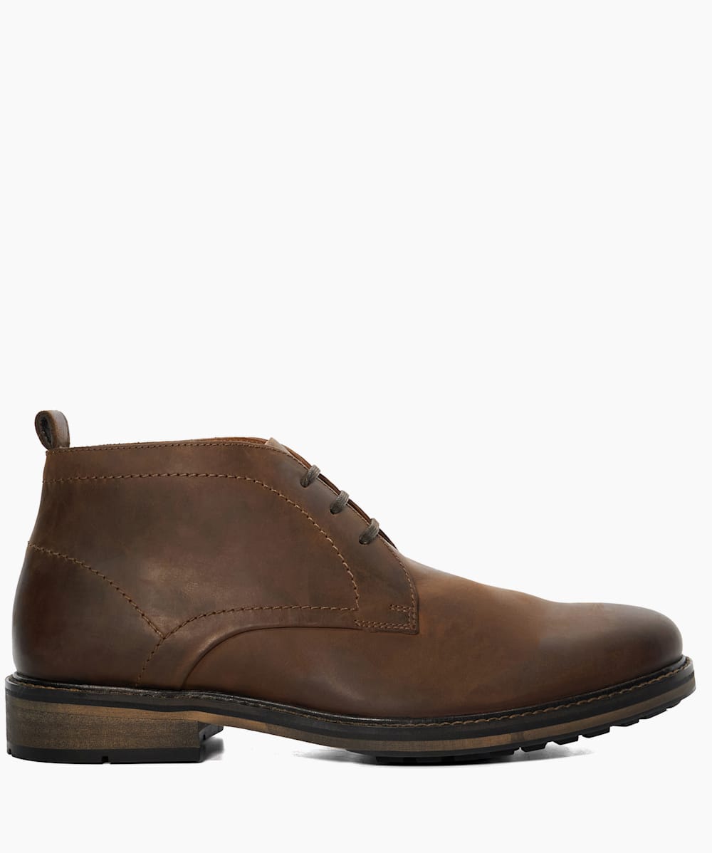 Men's brown leather chukka boots hotsell