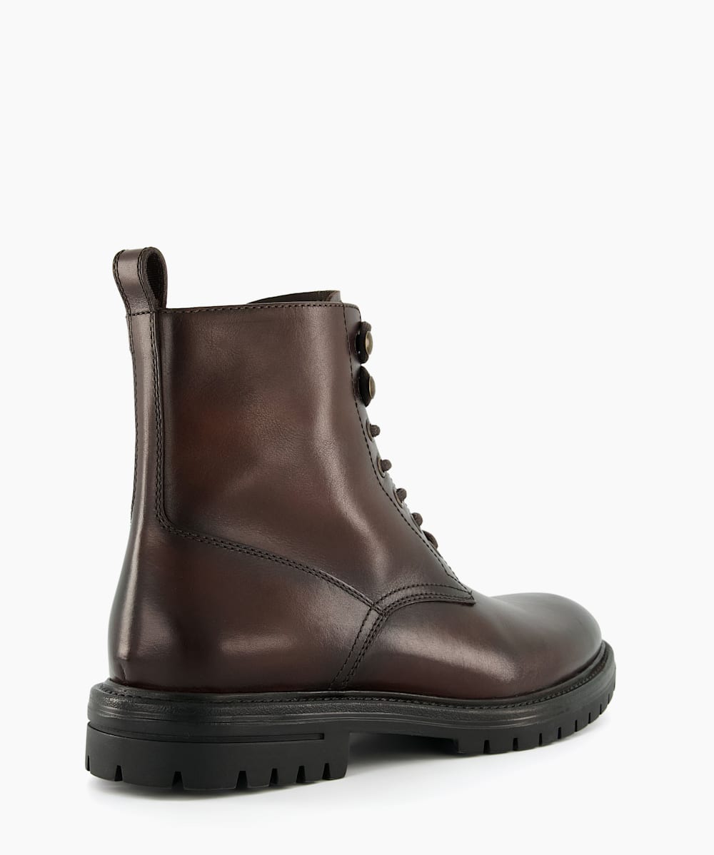 Greyson lace up shop