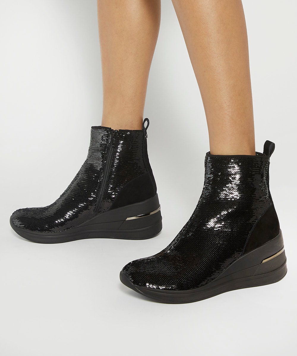 Nike wedge boots shop
