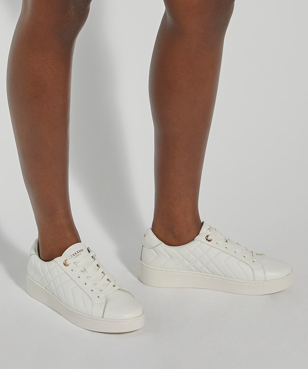 Egent White
