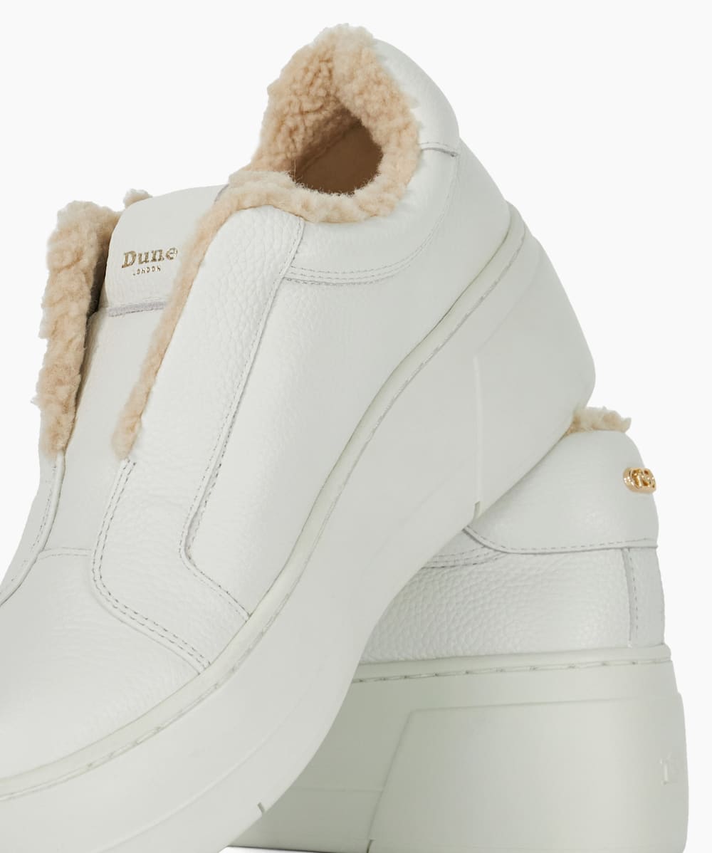 Esthie WeiB Sneaker mit markanter Flatform Sohle Dune London