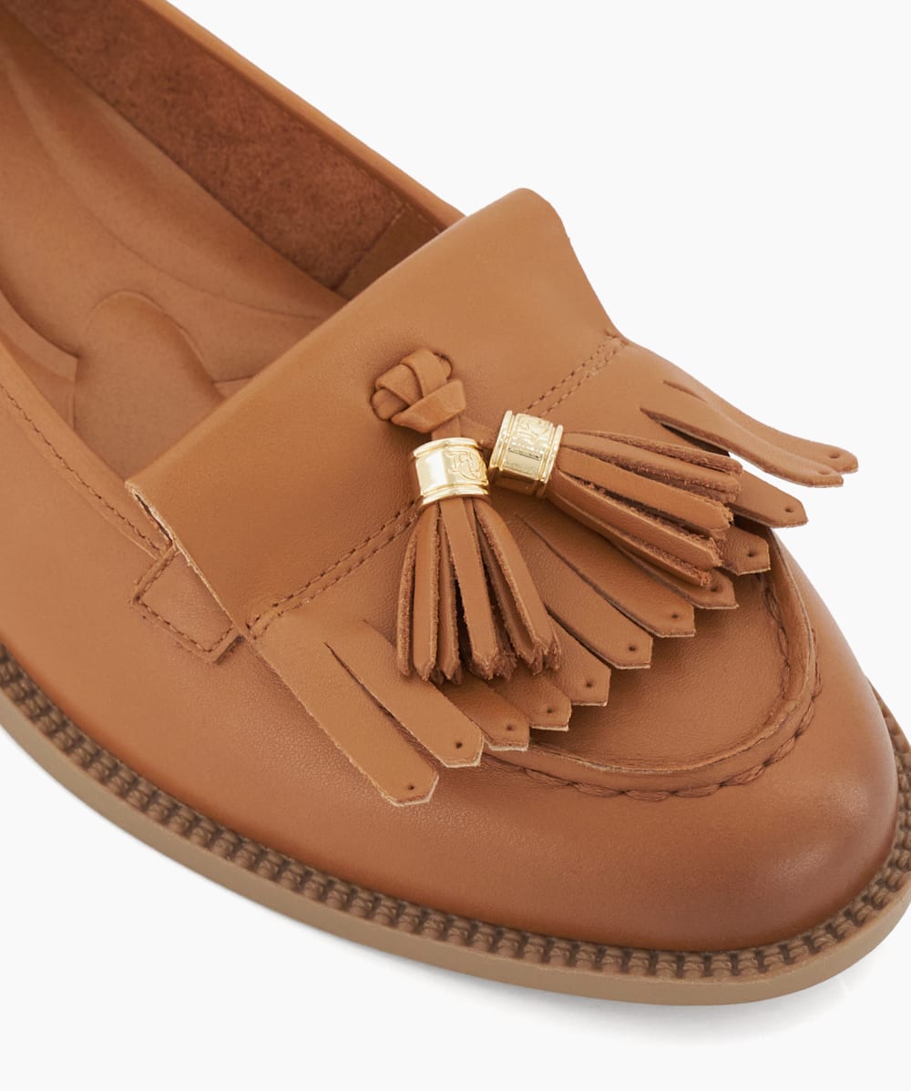 Tan tassel hotsell loafers womens