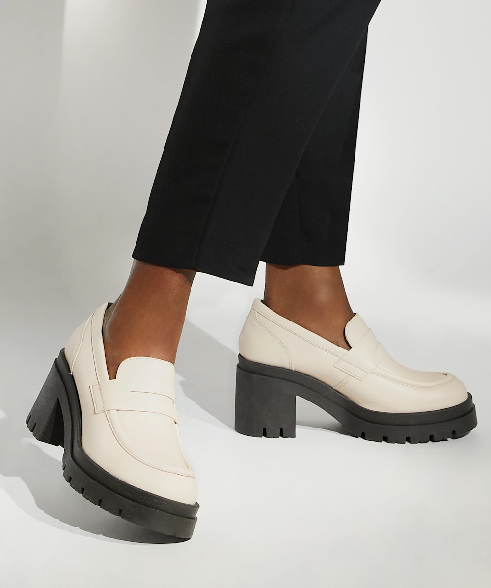 Grounded sales heel shoes
