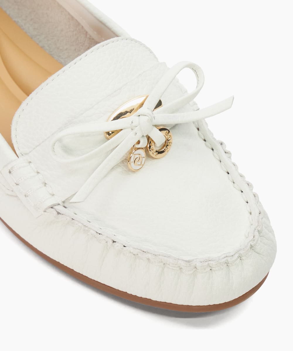 White moccasins online