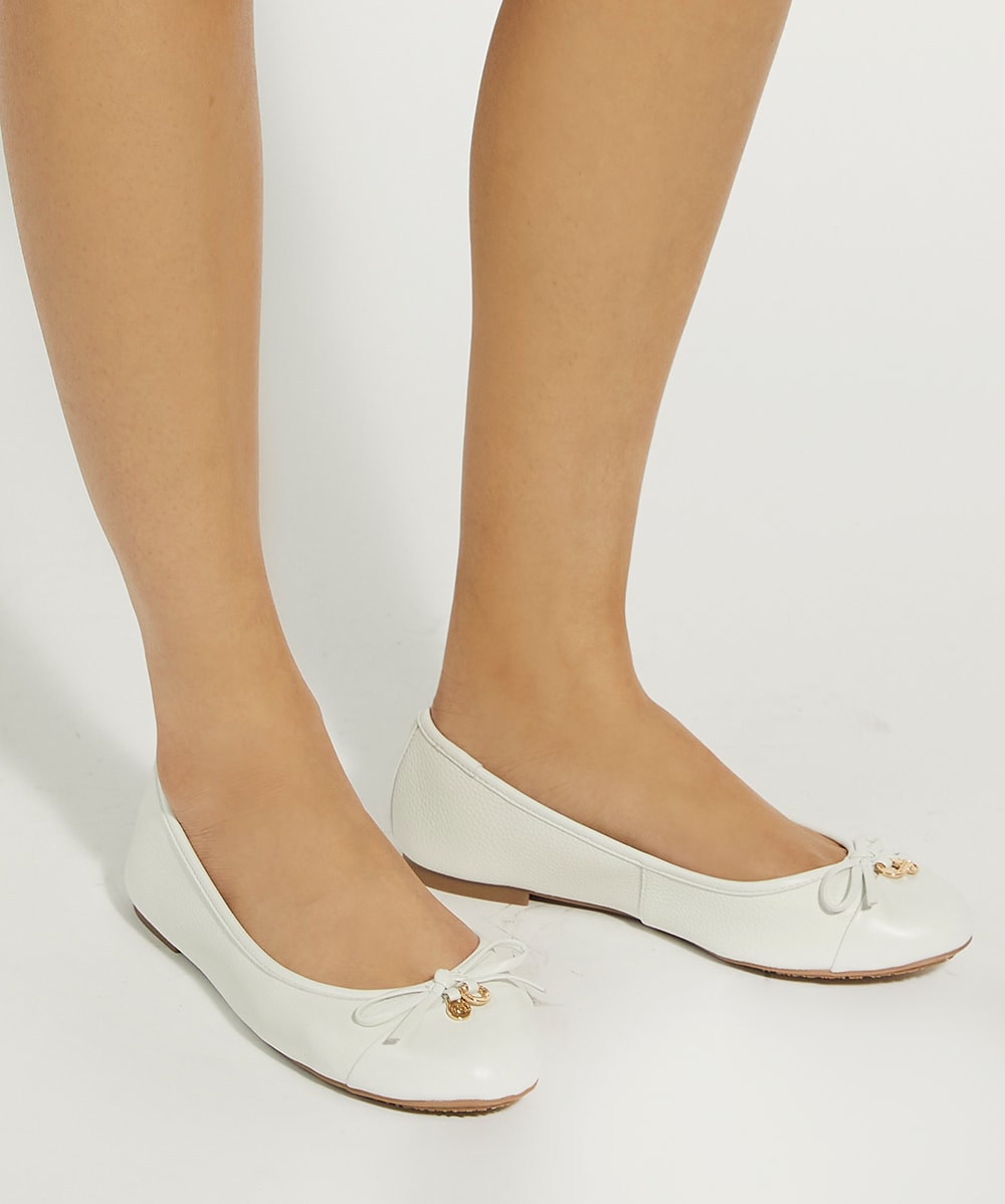 Hallo White