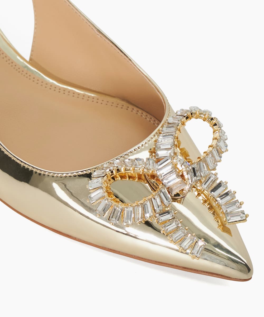 Gold hotsell studded pumps