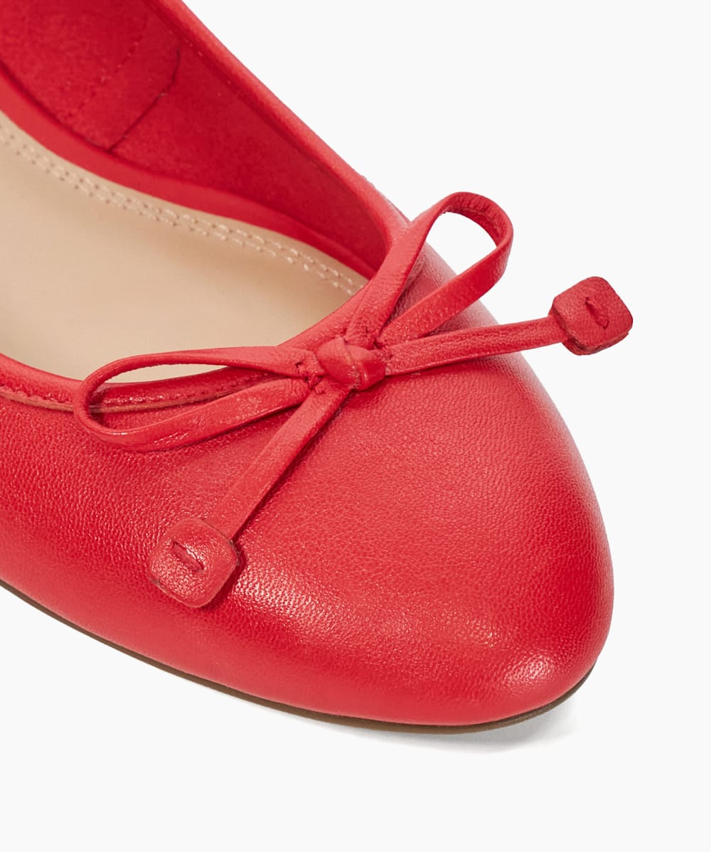 Womens red flats size 8 on sale