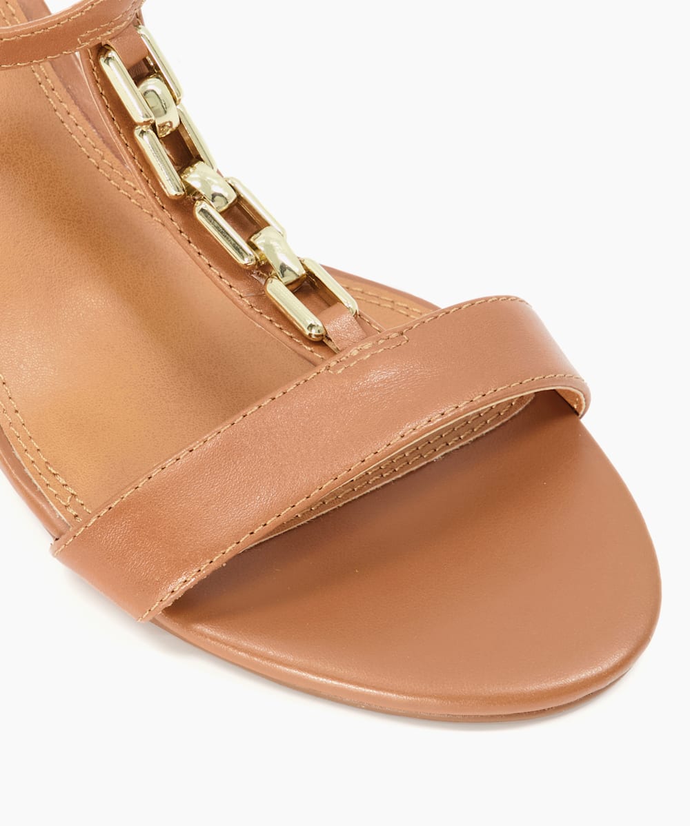Report genie sandal tan top