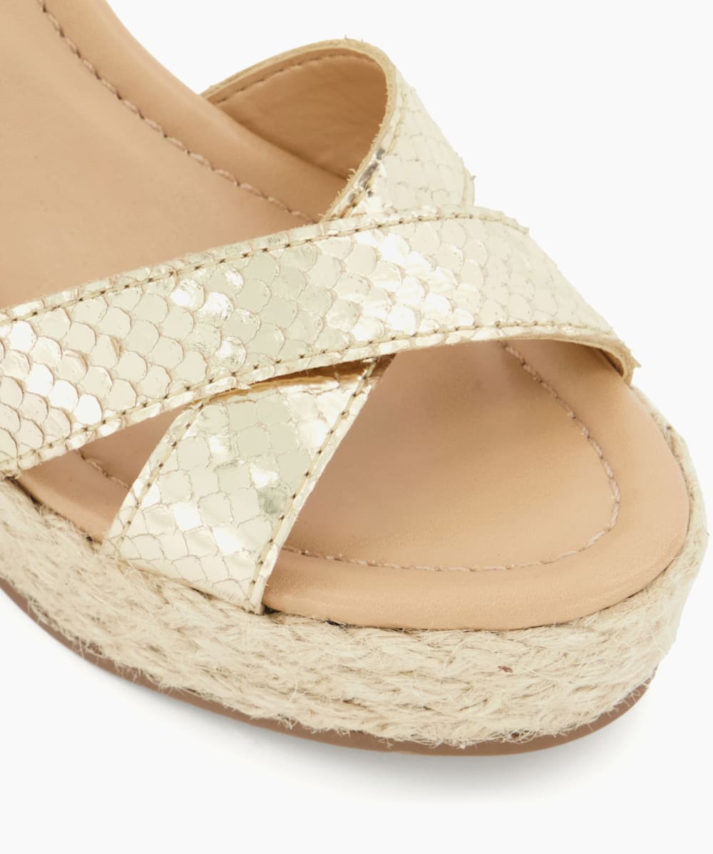 Espadrille sandals gold top