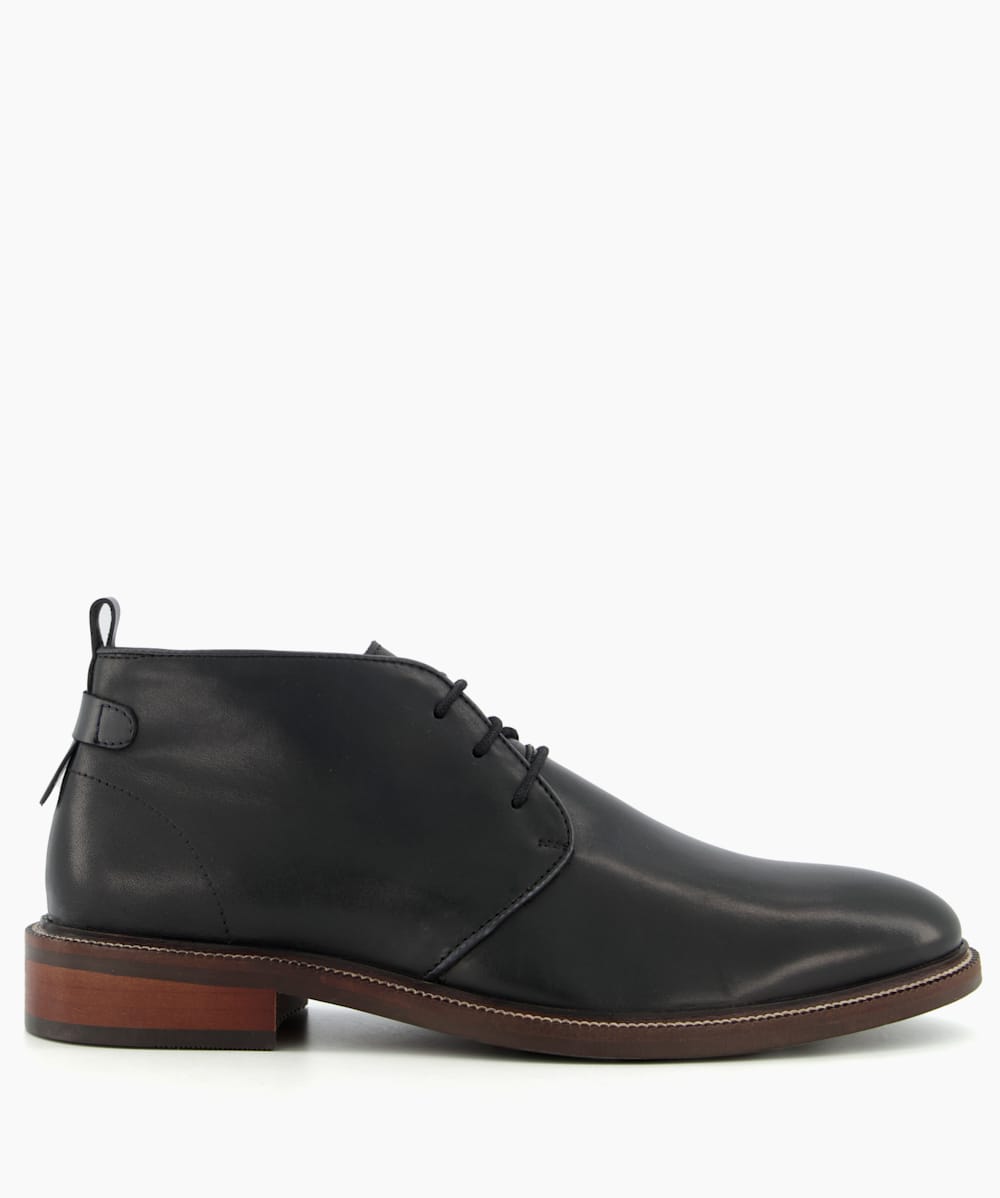 Smart chukka clearance boots