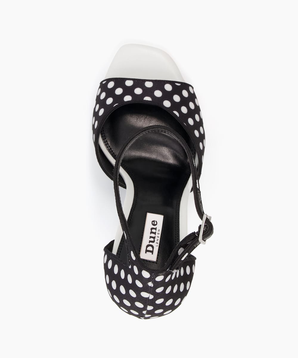 Spotty shoes shop black and white