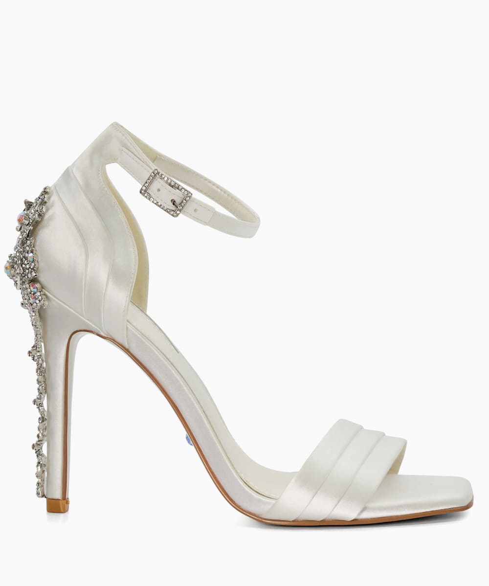 Jeweled wedding heels 2025