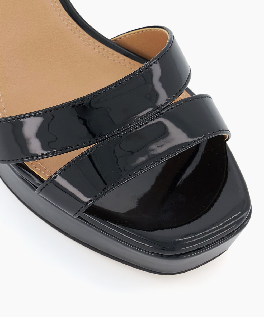 MELT THE LADY volume upper sandal Black