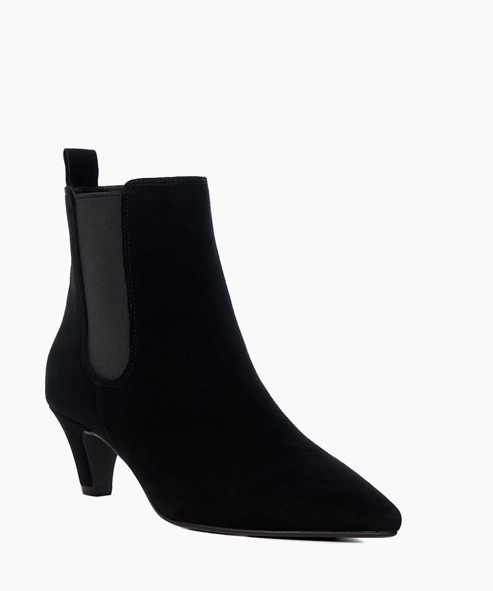 Black low heel chelsea boots cheap