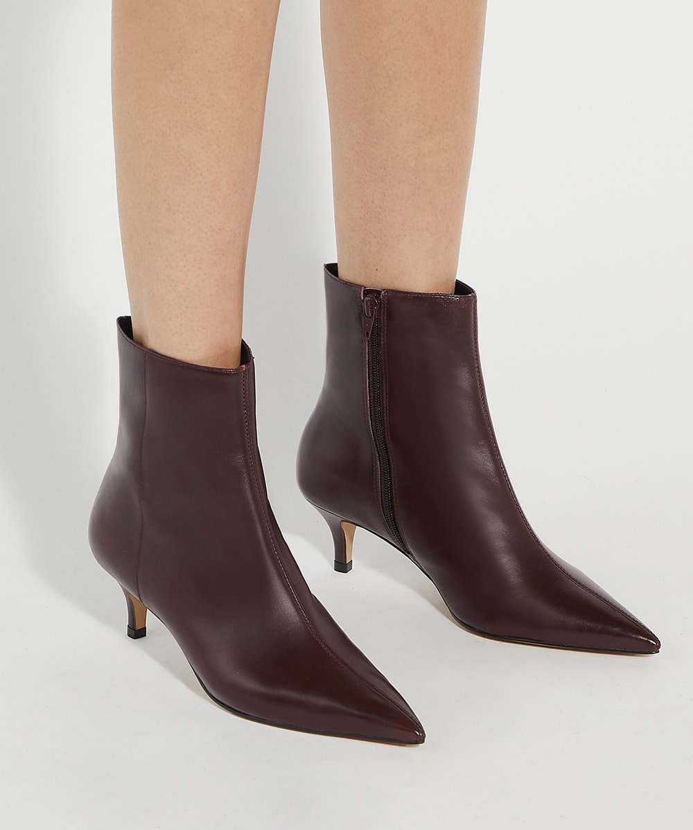 Offer Dark Red