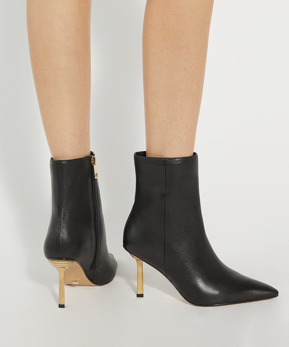 Olara Black