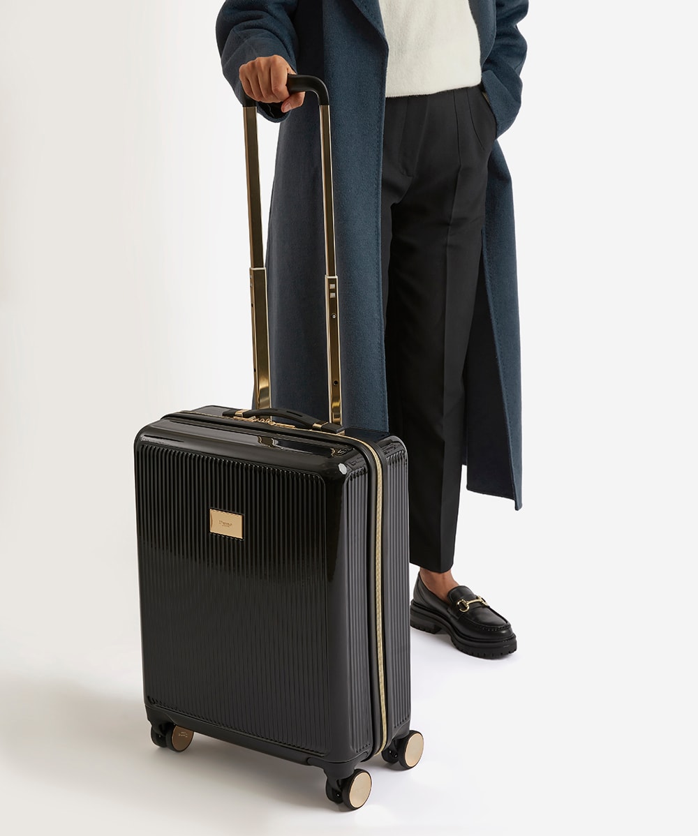 Black it cabin online case