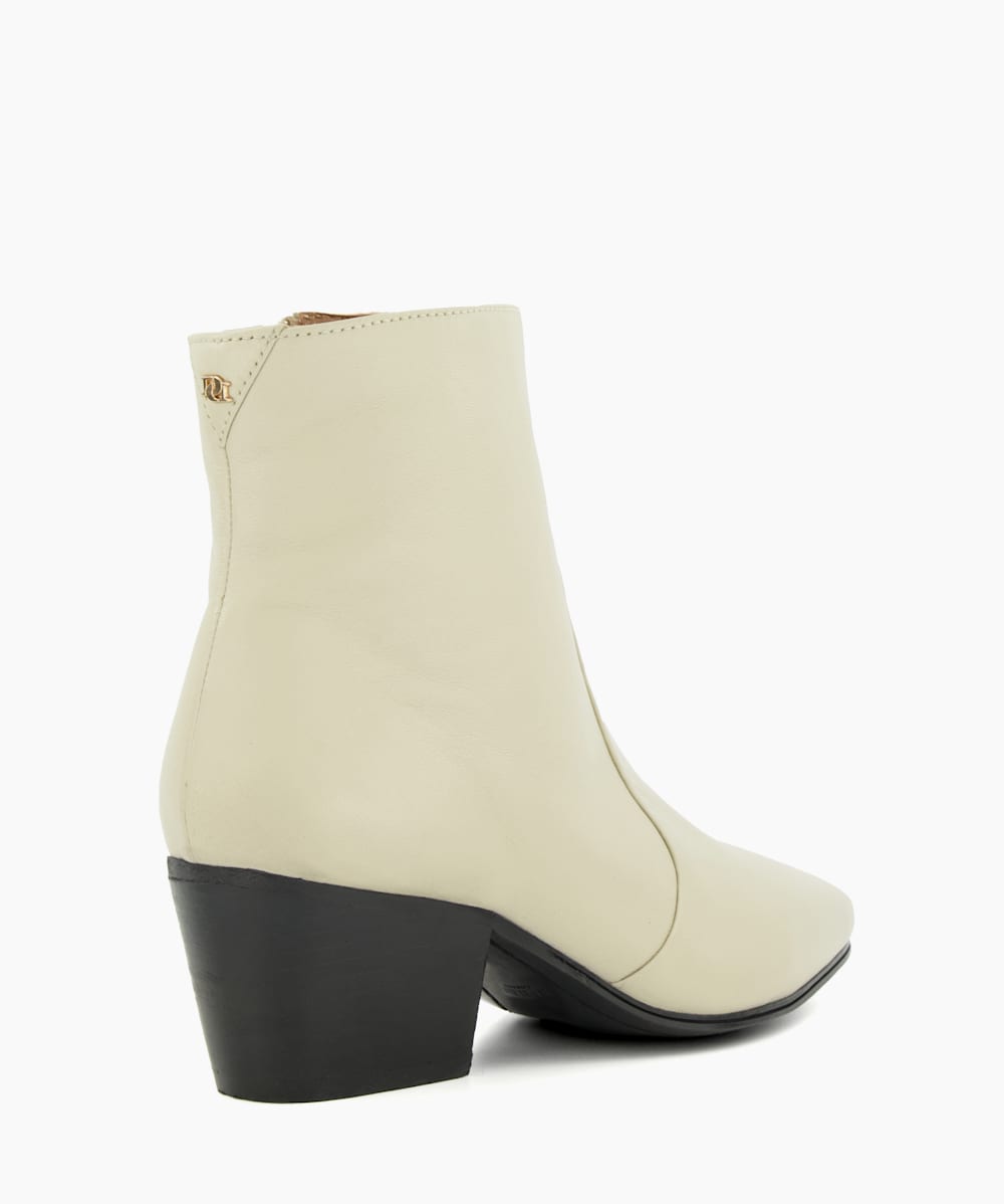 Steve madden cafe bootie white top