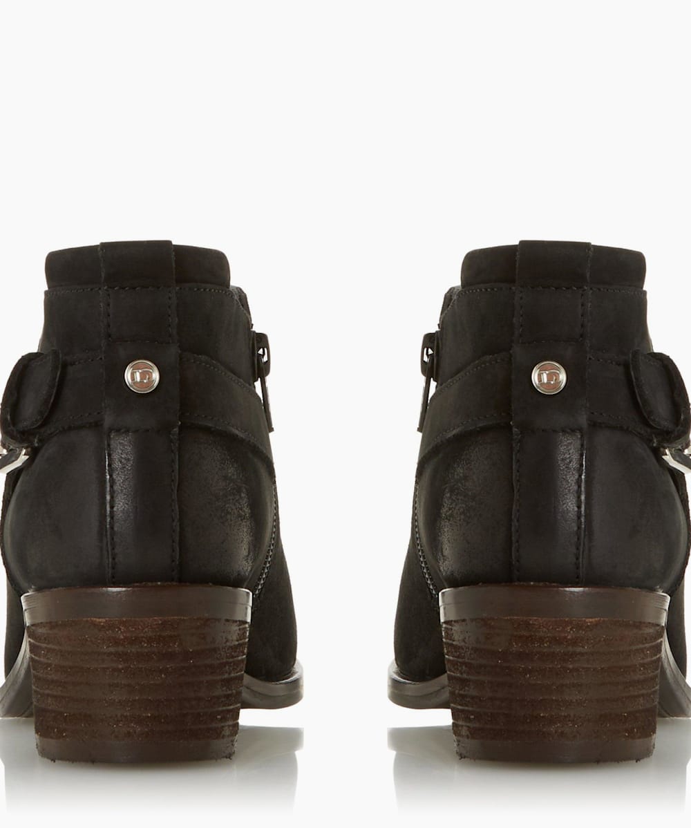 Piera Black
