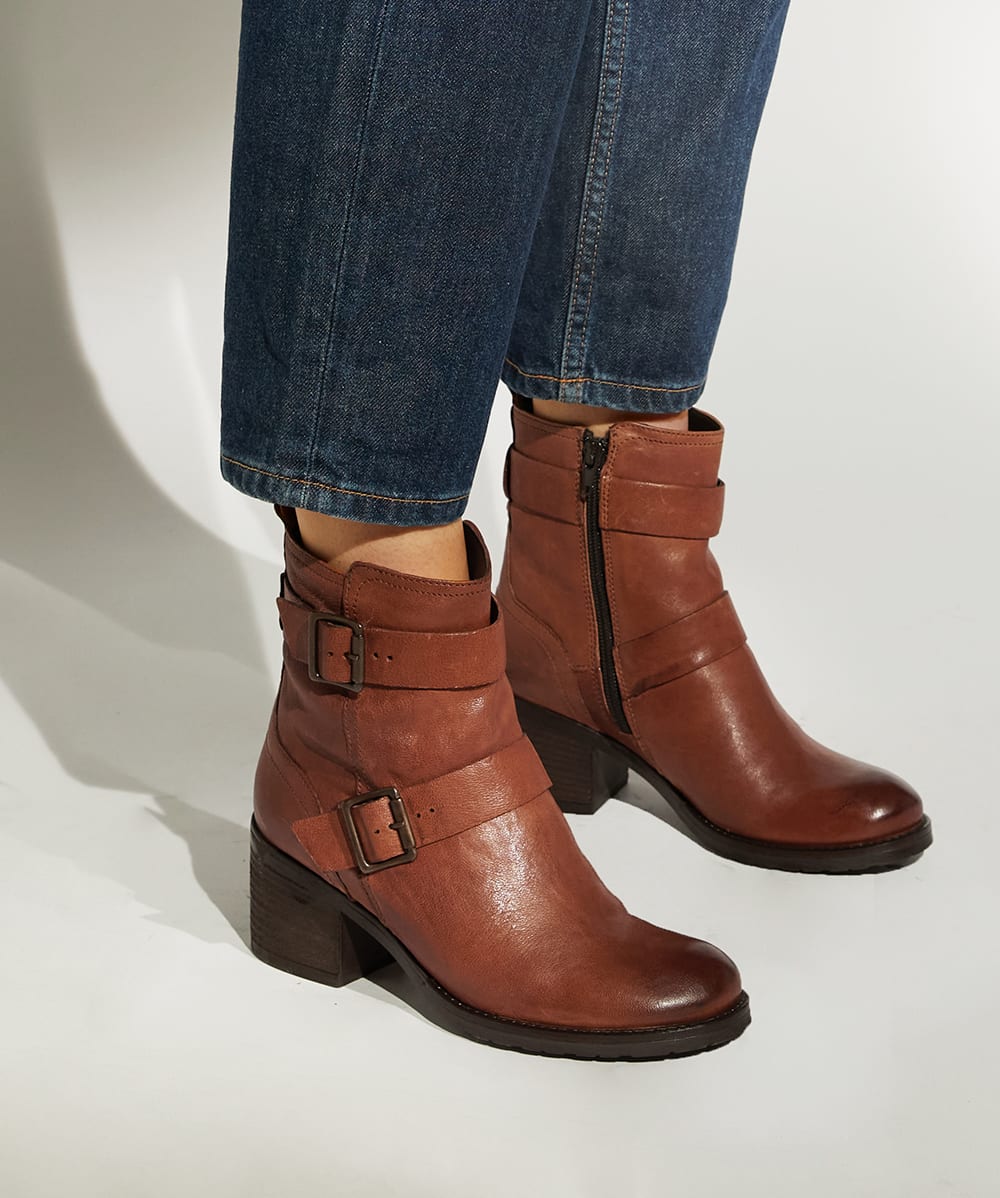 Kenneth cole buckled up boot hot sale