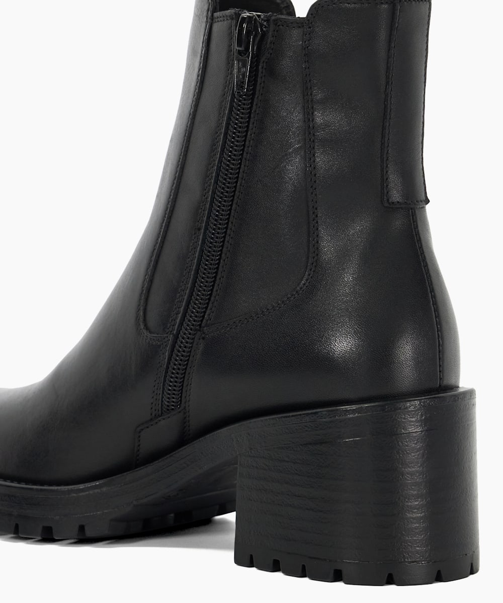 Chunky heel chelsea ankle boots top