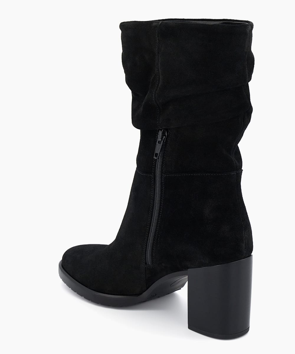 Ruched suede boots top
