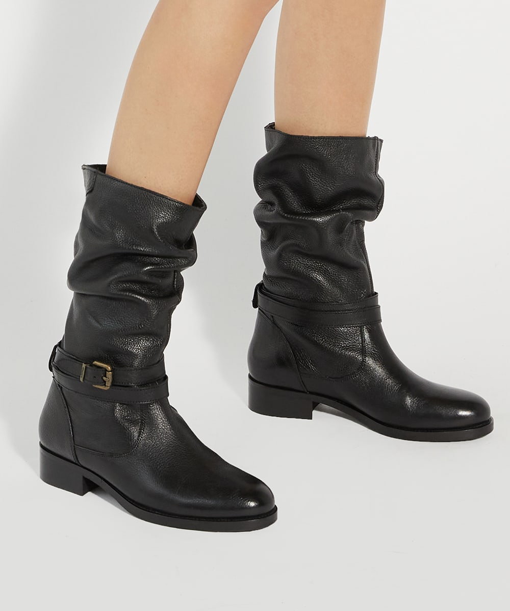 Tasa Black