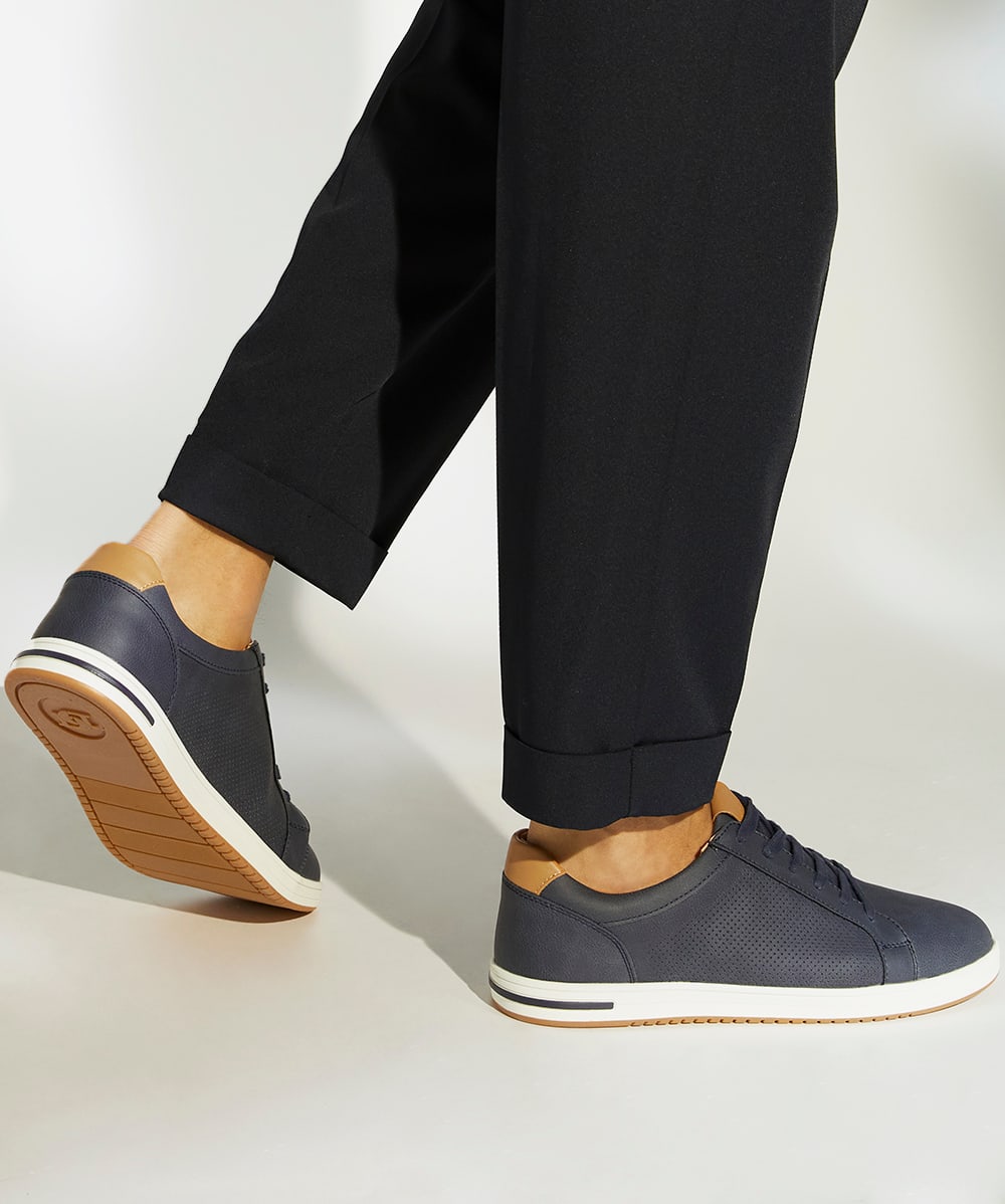 Wide fit shoes dune top