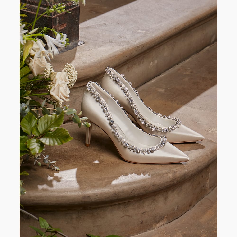 Aribella Ivory Crystal Star Trim Court Heels Dune London
