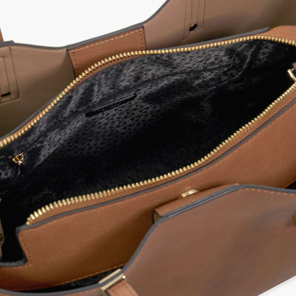 【DUNE LONDON】Dorry ブランドハードウェアトートバッグ 2way Dorry Black, Branded Hardware Tote Bag | Dune London