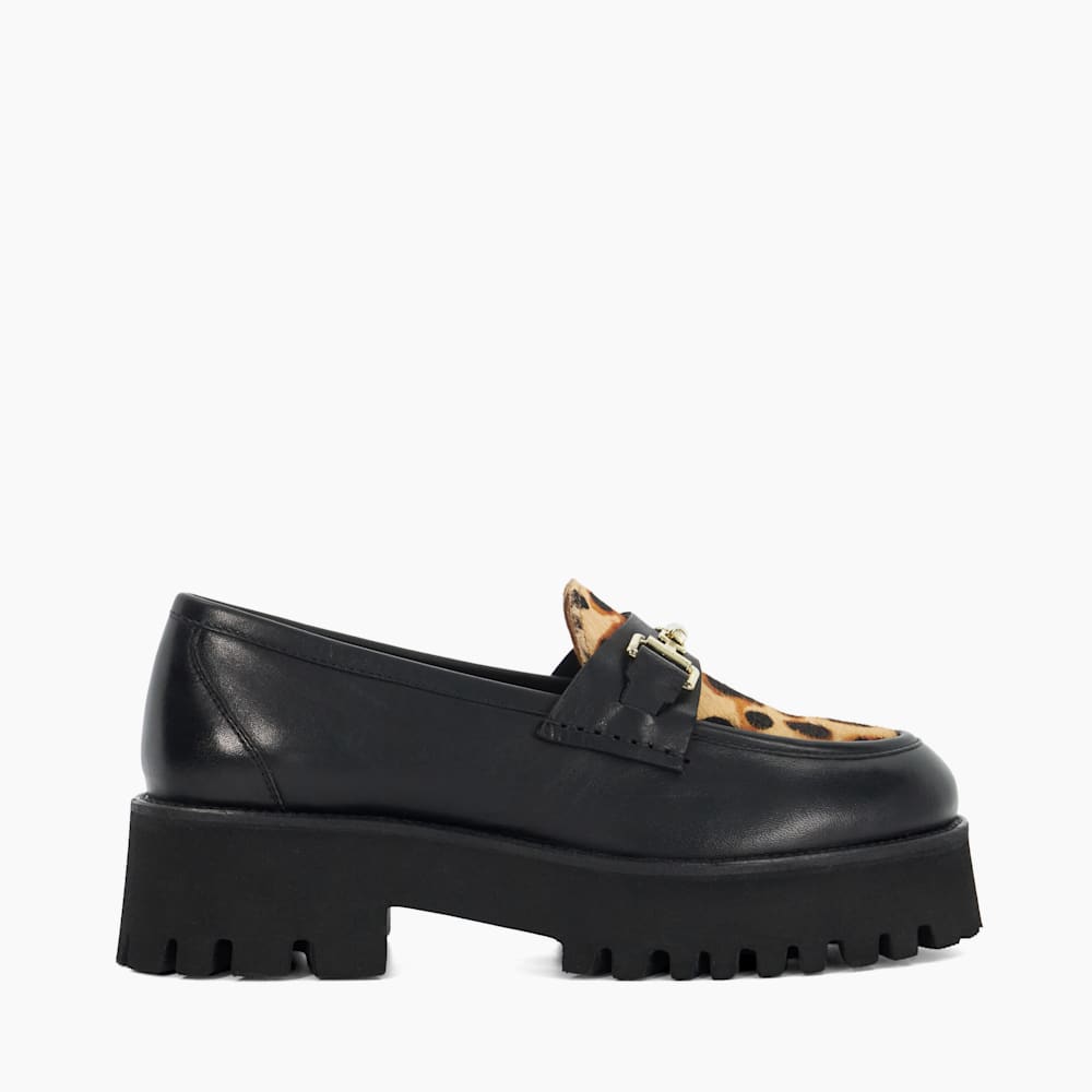 Pretty loafers leopard top