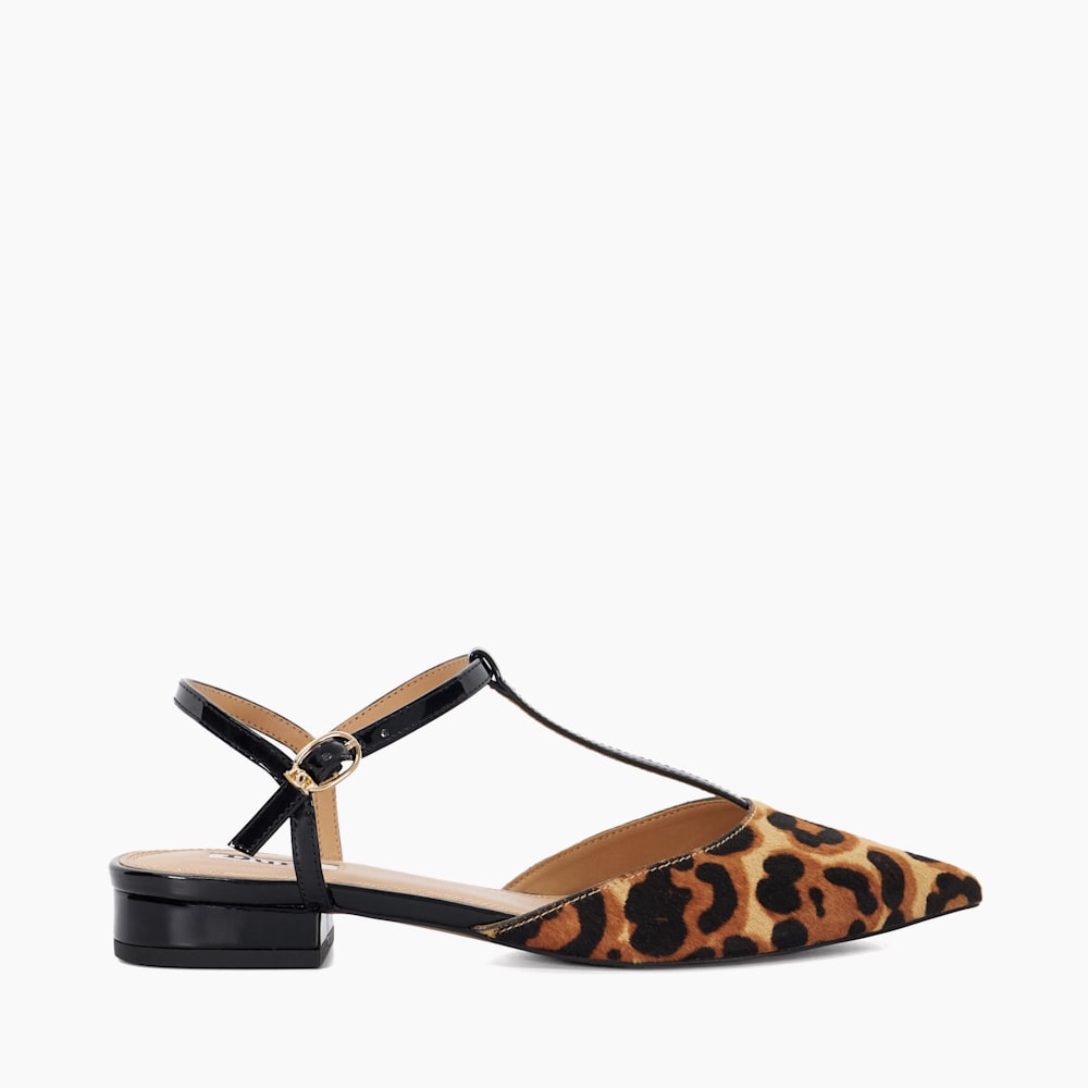 Pointed leopard print flats shop