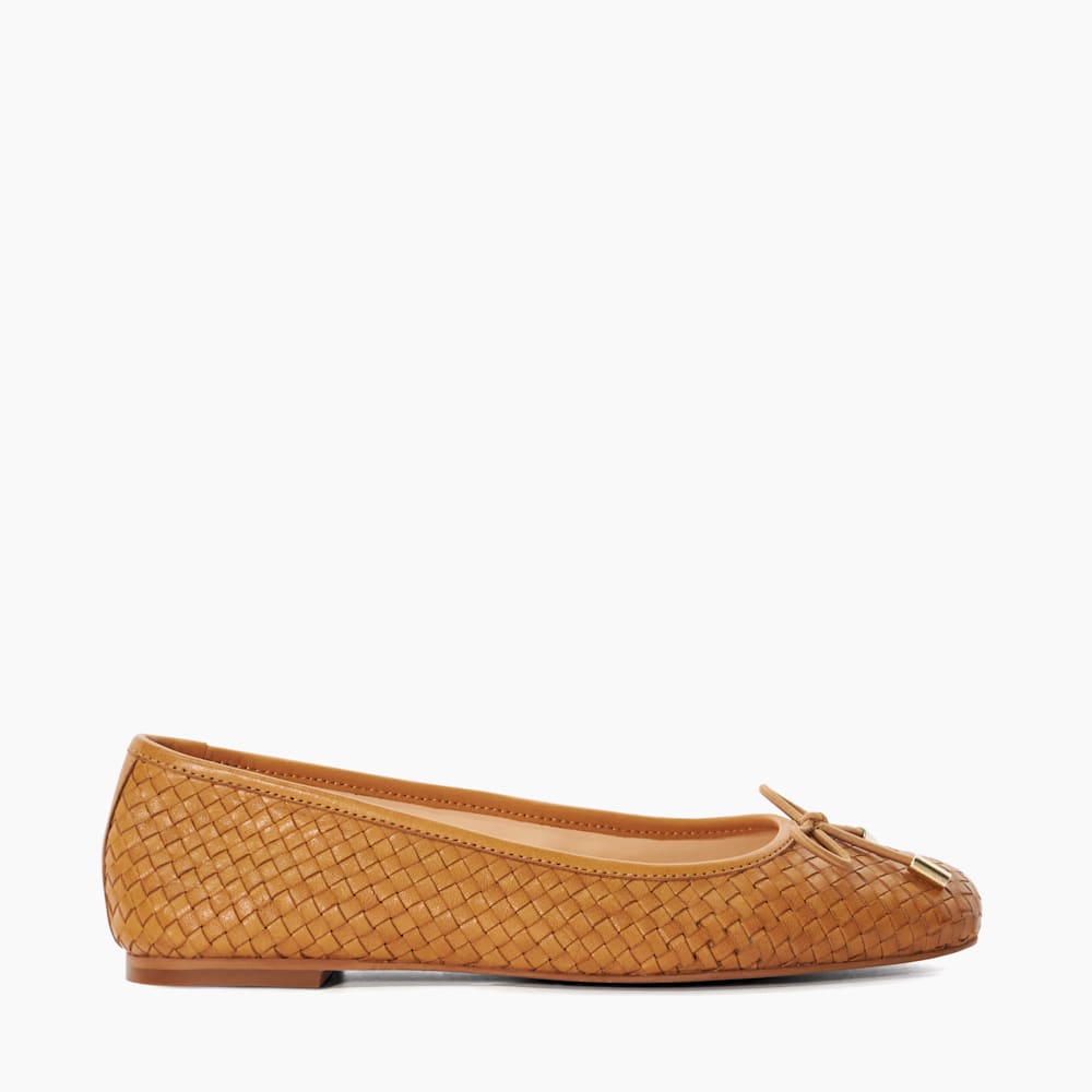 Tan flat pumps new arrivals