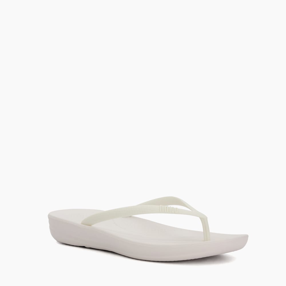 Iqushion White