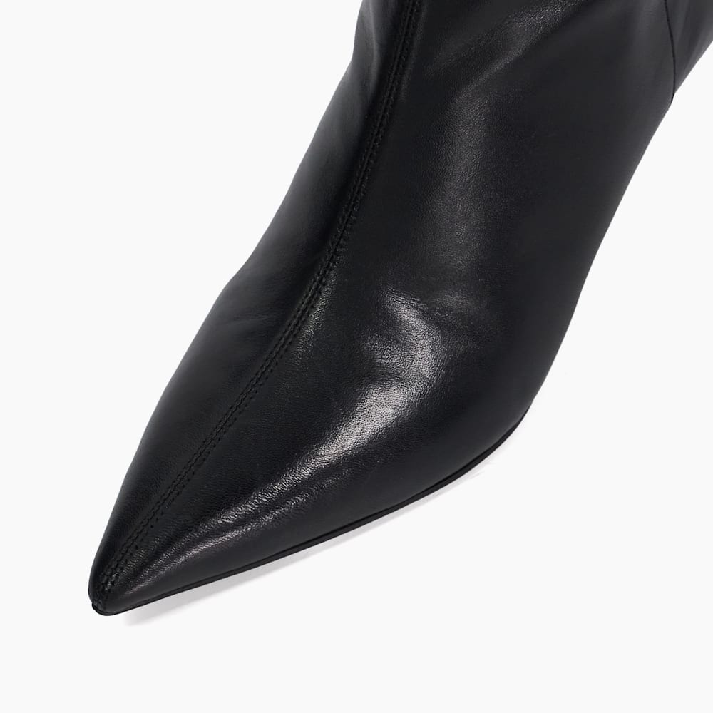 Pointed toe shoe boots outlet