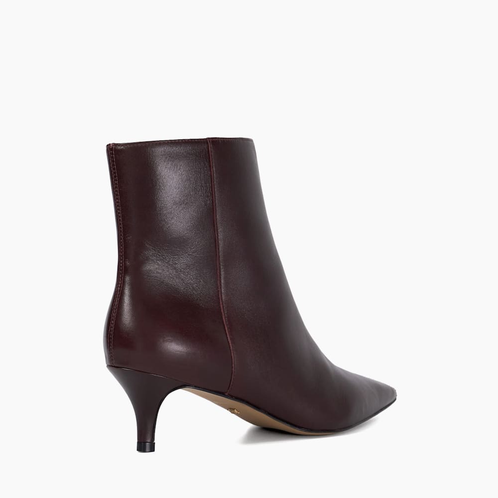 Offer Dark Red