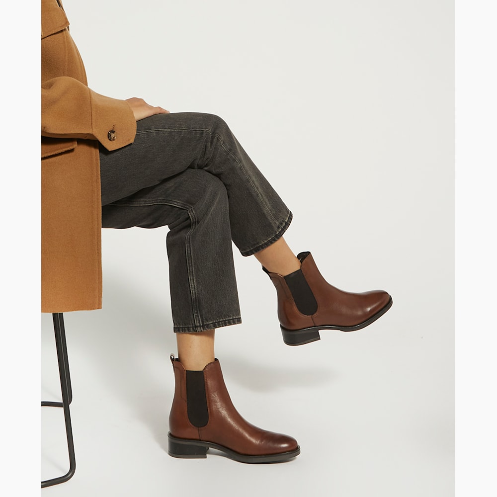 Panoramic Tan, Burnished-Detail Leather Chelsea Boots Dune London