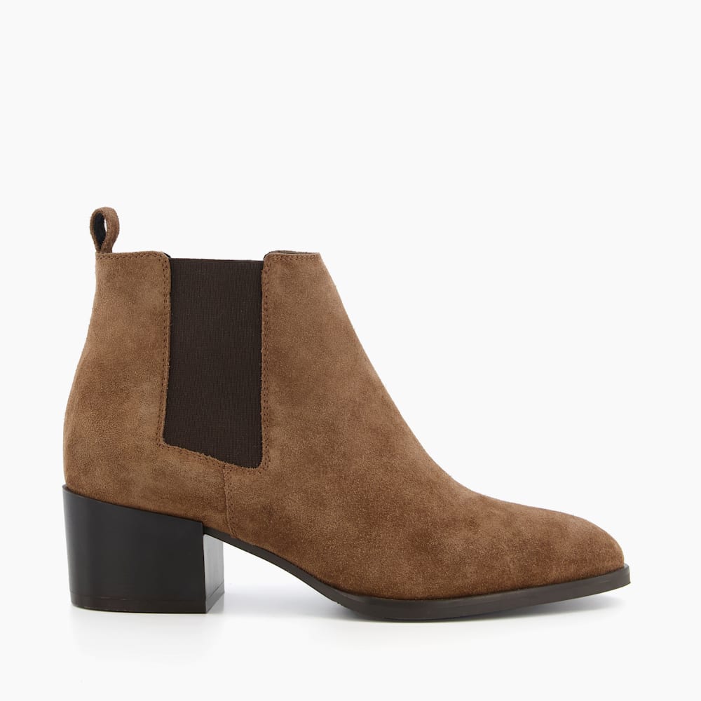 Low heel chelsea boot store