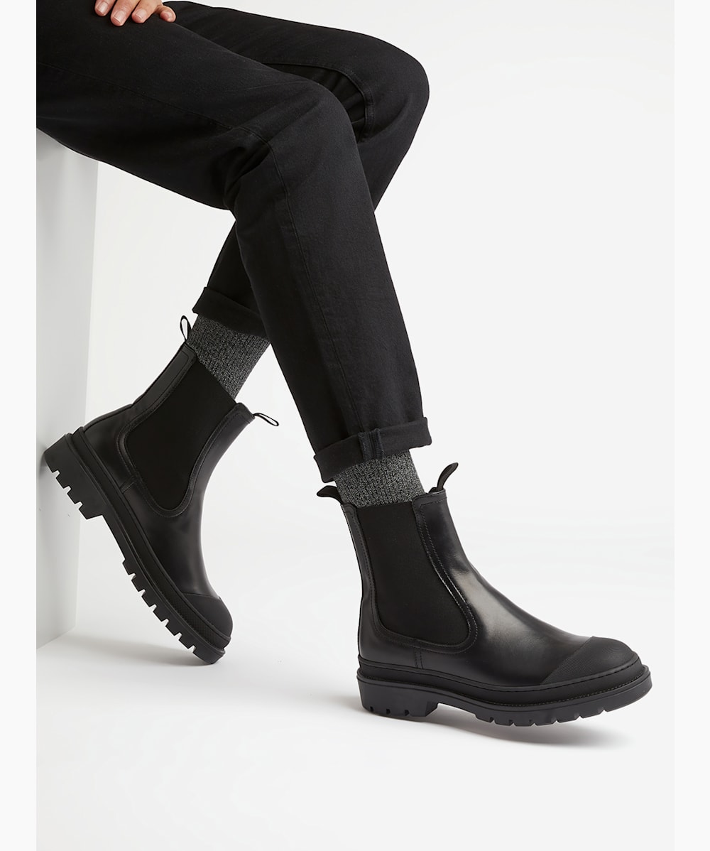 Cloudy boots deals