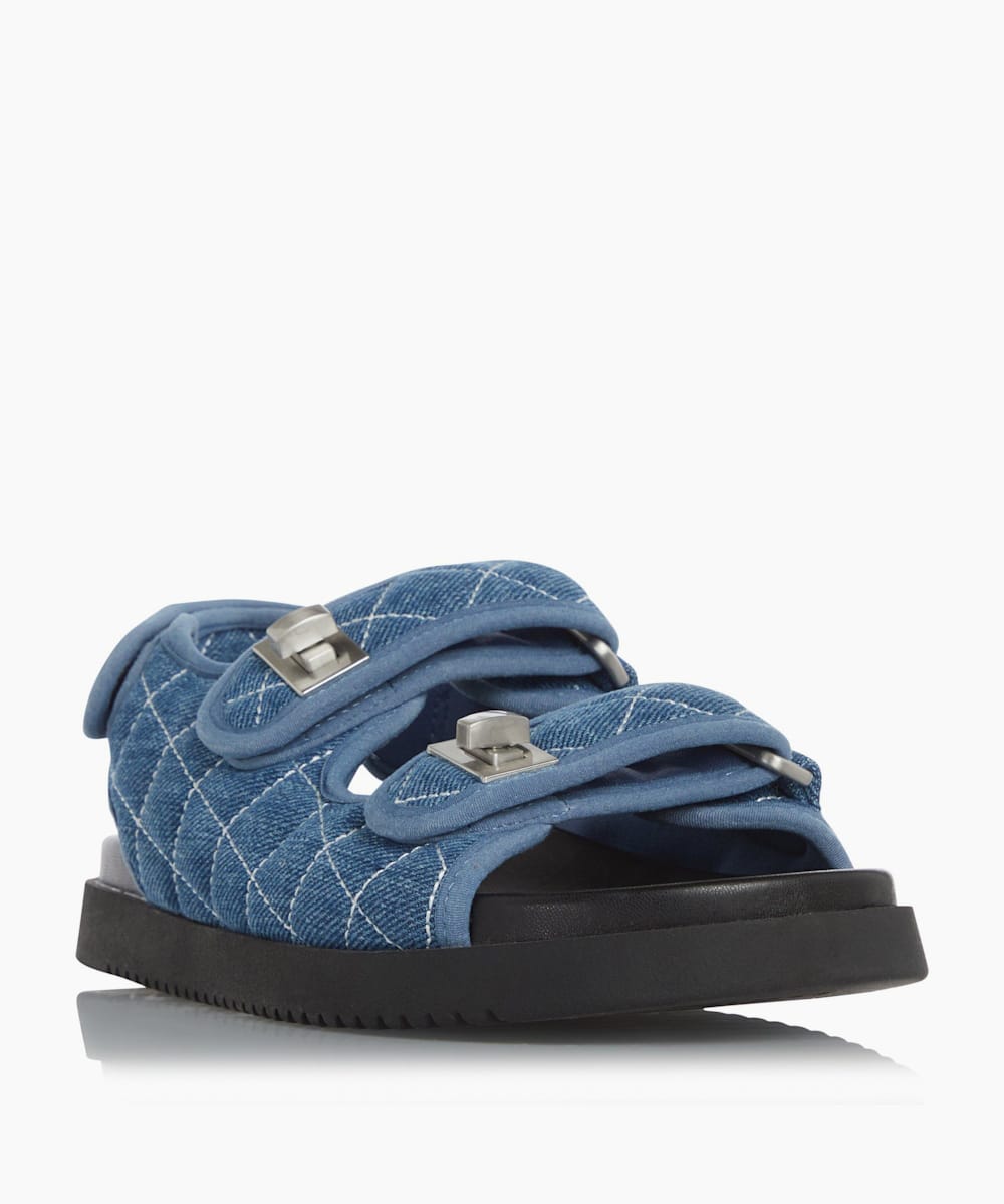 Iconic flat sandals online