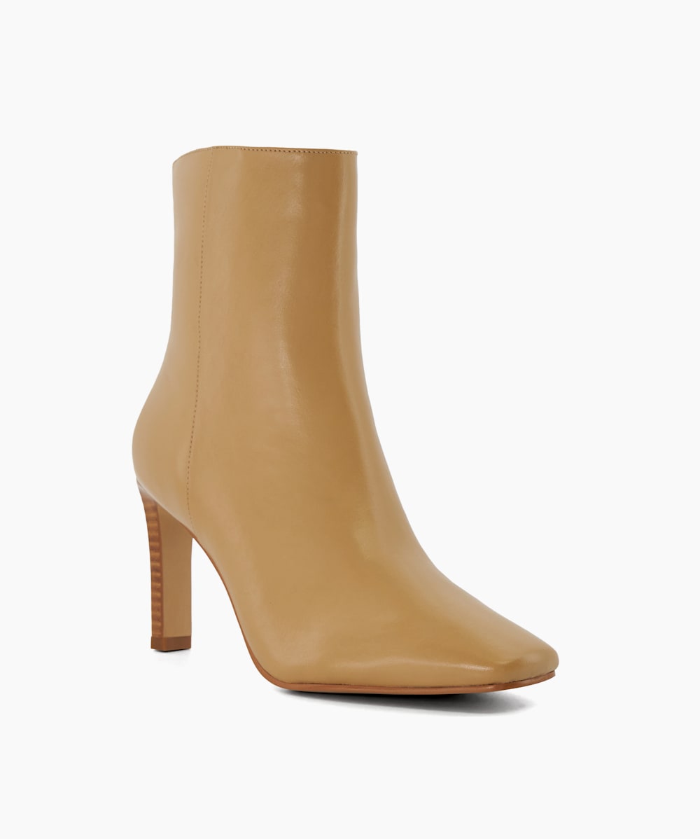 Camel boots shop