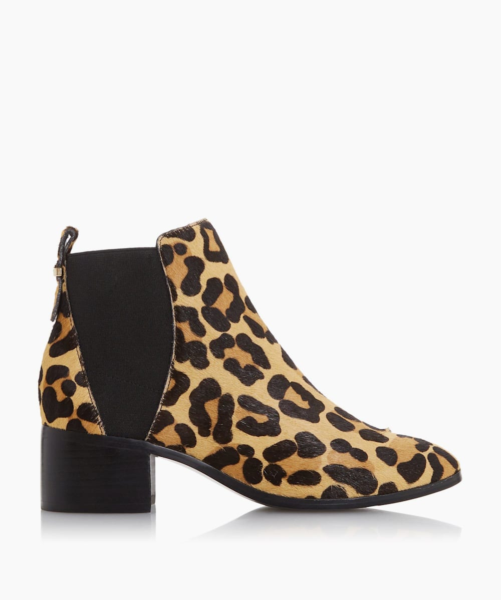 Leopard shop chelsea boots
