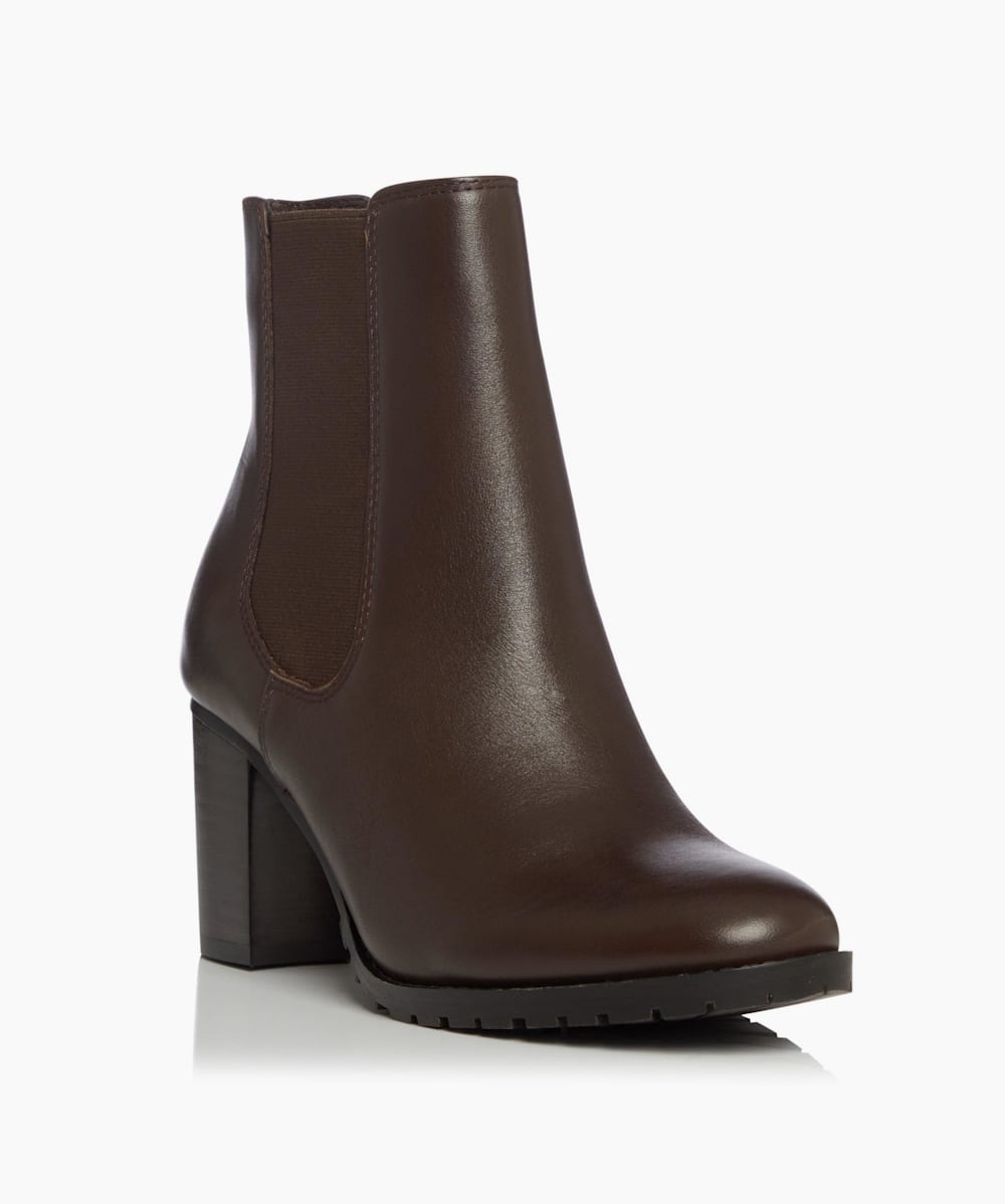 PARTNIA Marron Bottines Chelsea talons carr s crant s Dune London