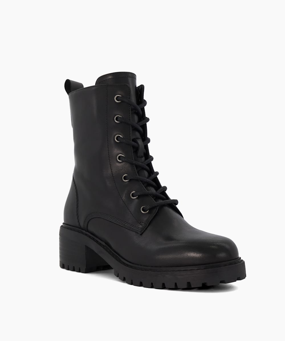 Casual everyday boots 2025