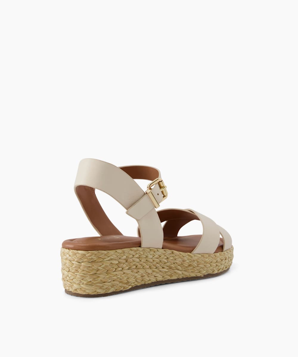 Me too alina wedge flat discount