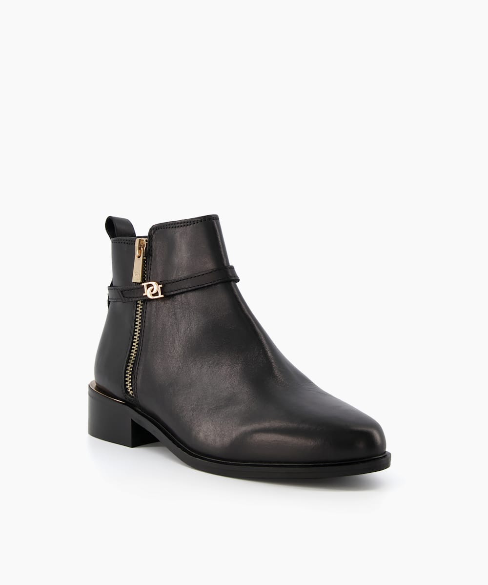 Black boots with gold zipper 2025