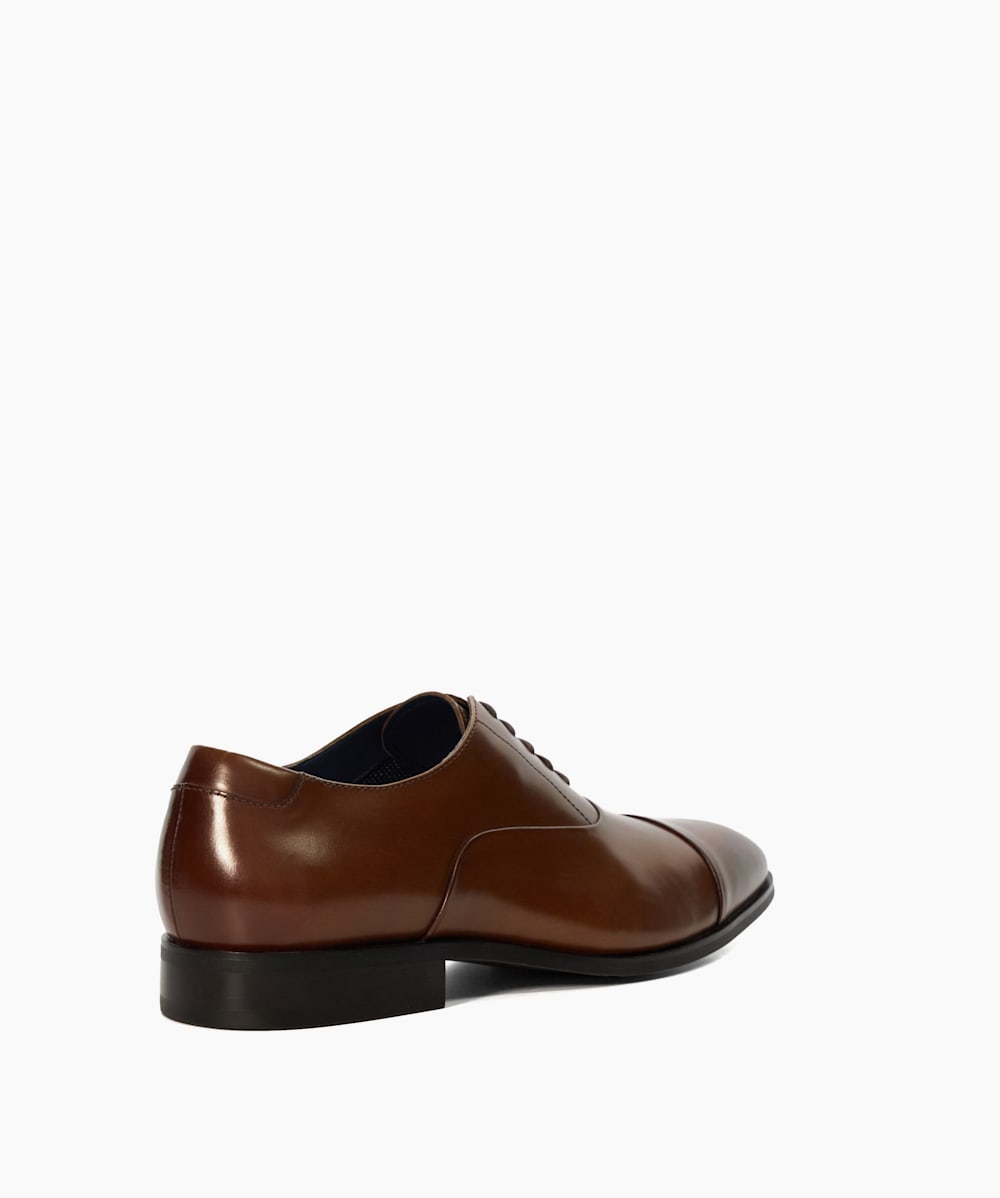 Shoe Gallery Warehouse clinicadeojosdrsacoto