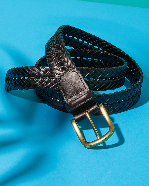 A men's leather woven belt in black